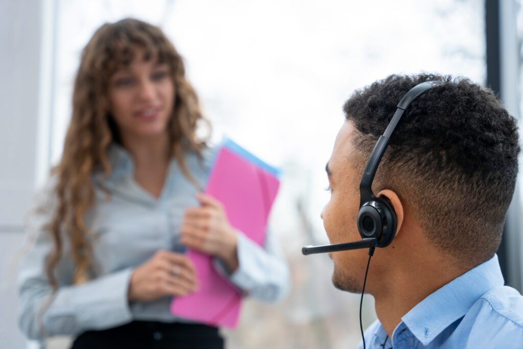 Agentes de atendimento em treinamento