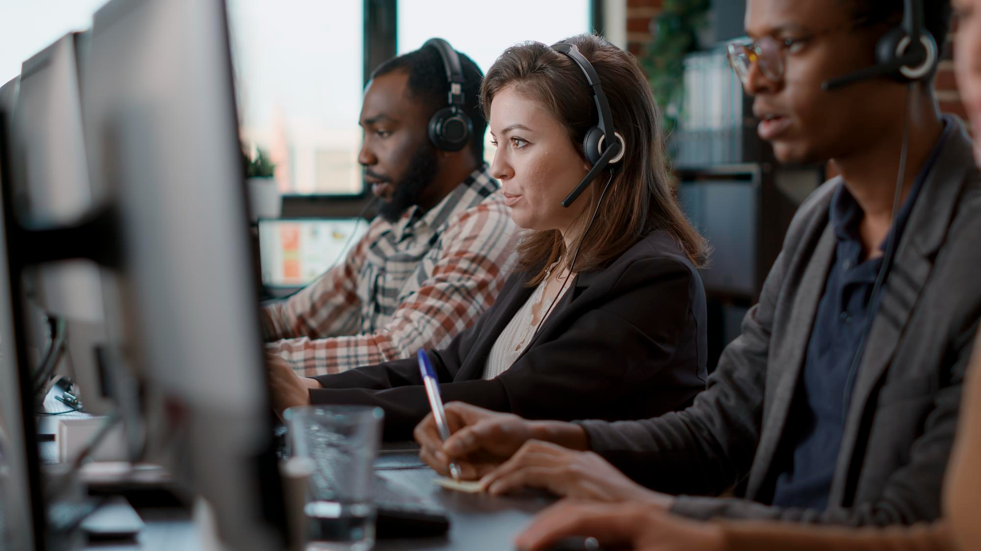 Como escalar o suporte ao cliente com a telefonia VoIP